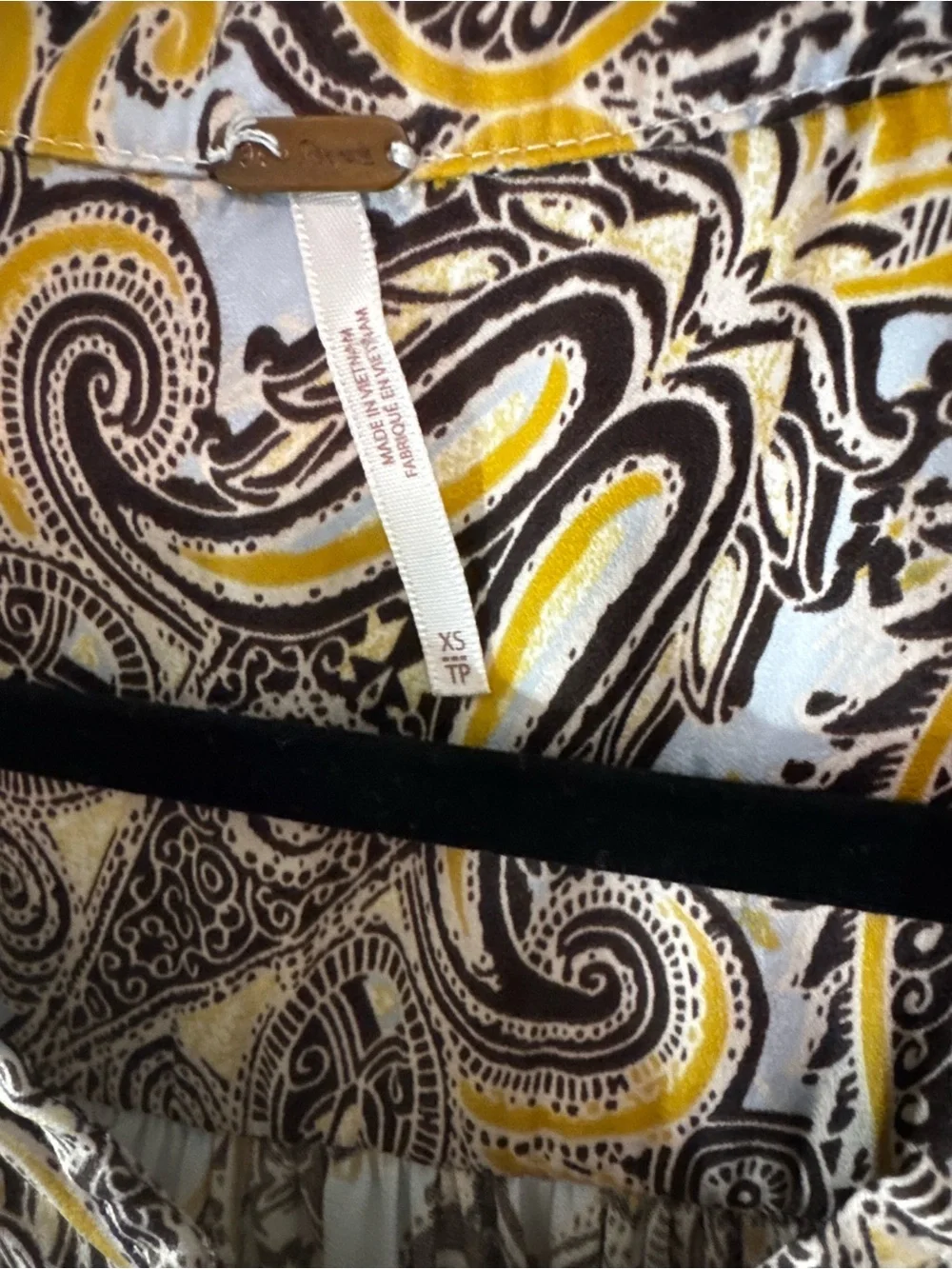 Free People Blue & Gold Paisley Printed Long Sleeve Button Down Blouse - Size XS